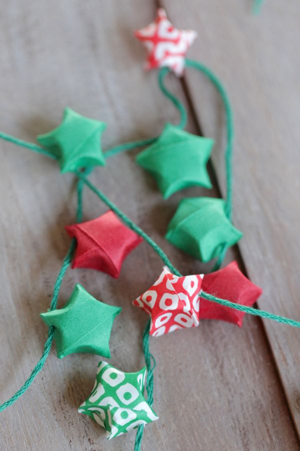 Origami Stars Holiday Garland DIY  Club Chica Circle - where crafty is  contagious